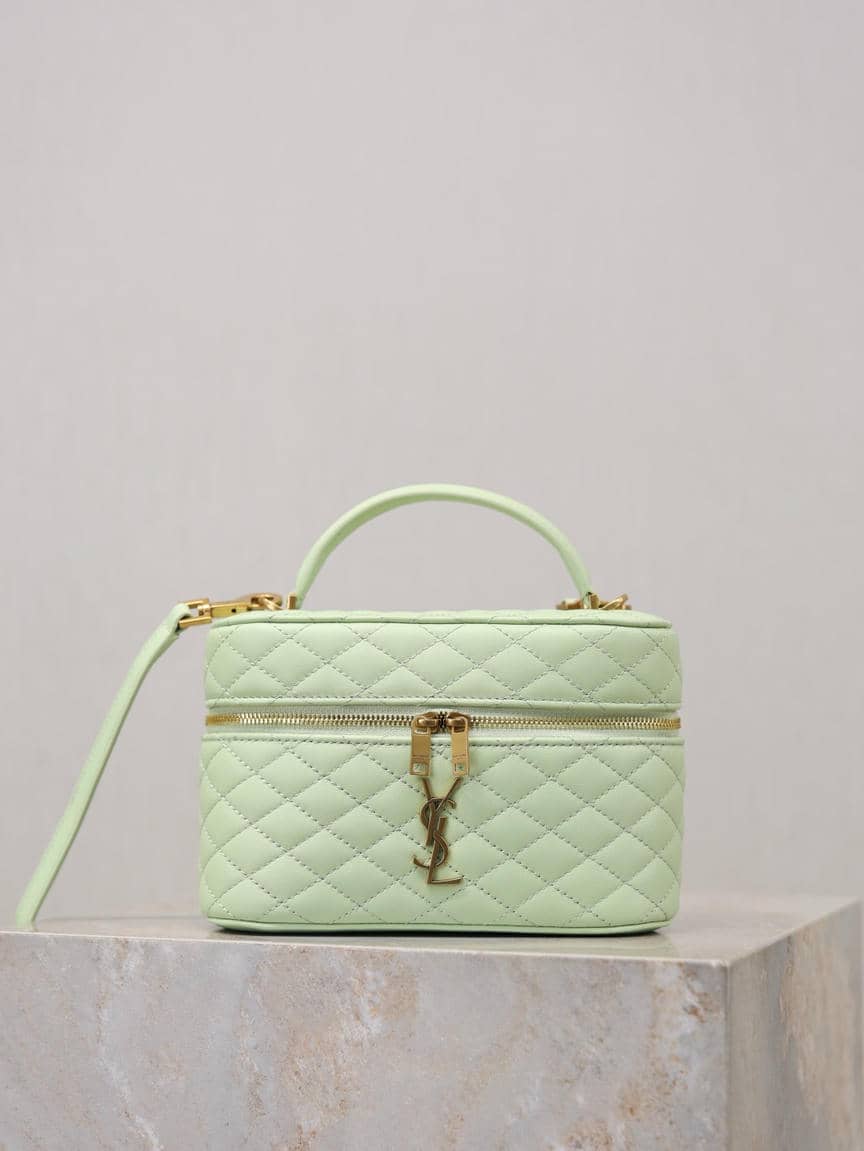 1 Makeup Bag-24